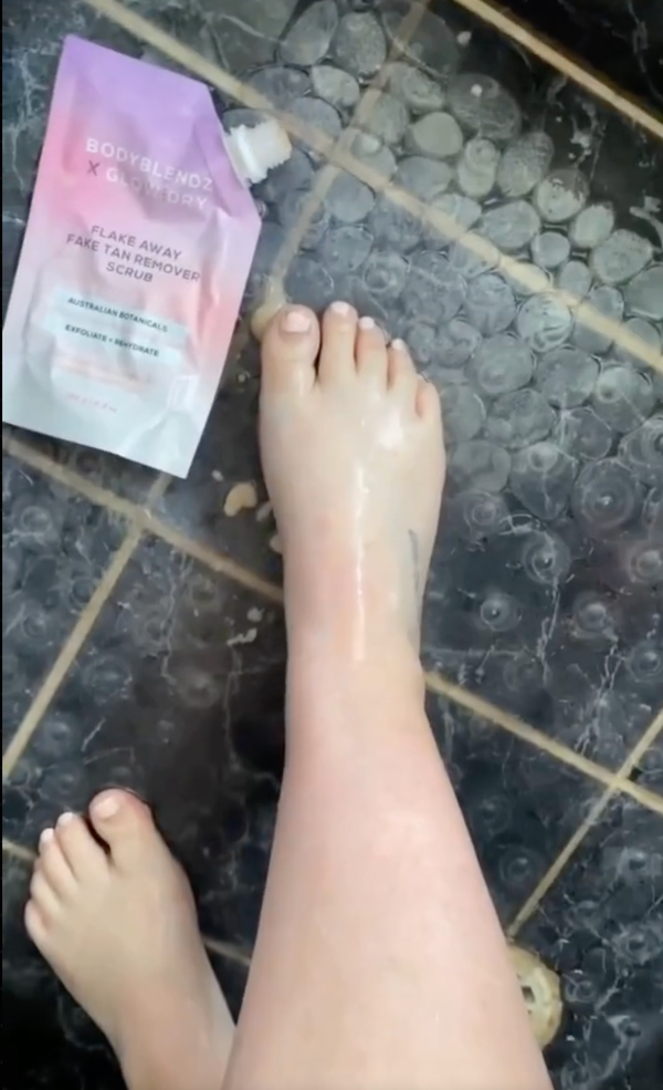 self tan remover scrub