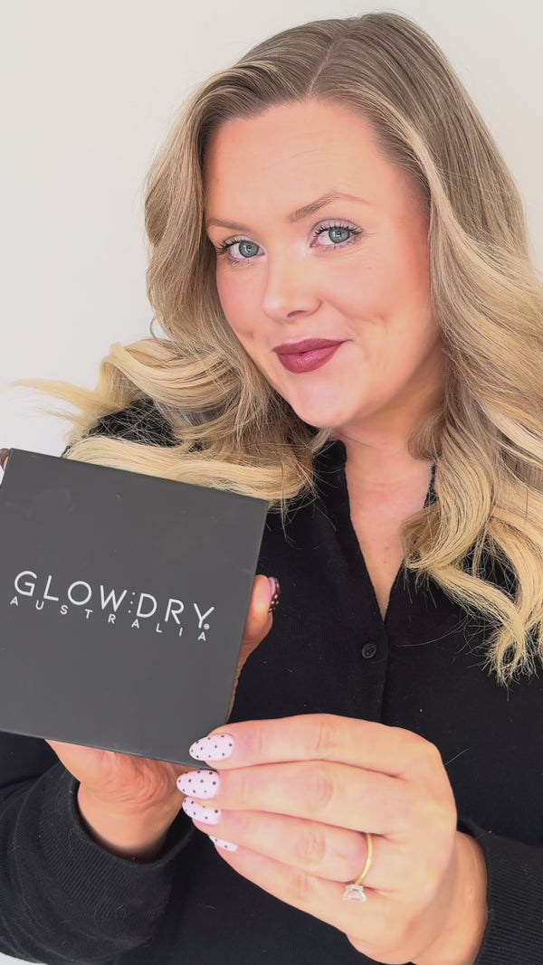 video showing GlowDry Australia's new Illuminating palette showing the four shades 