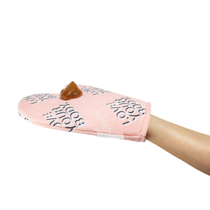 tan mousse on tanning mitt